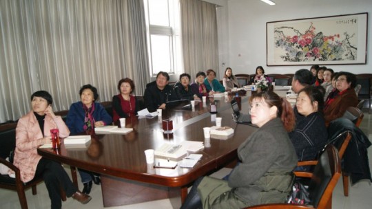 民建安阳市委会举行欢庆“三八”妇女节座谈会