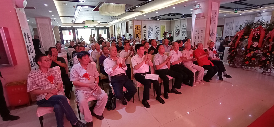 安阳老年书画研究会文峰区分会成立暨庆祝建国七十周年书画展隆重举行