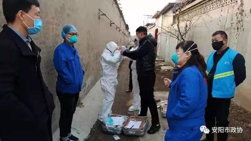 安阳民建会员胜桂红在疫情防控中的最美身影