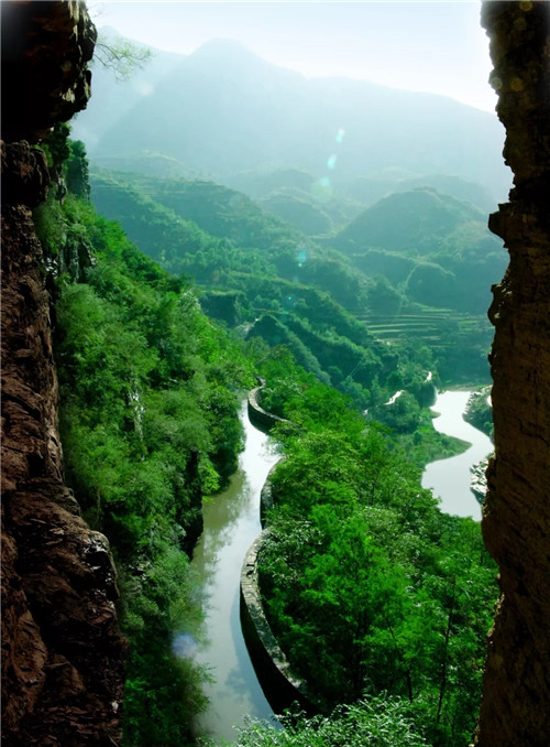 红旗渠风景区有序开放 迎来首批游客