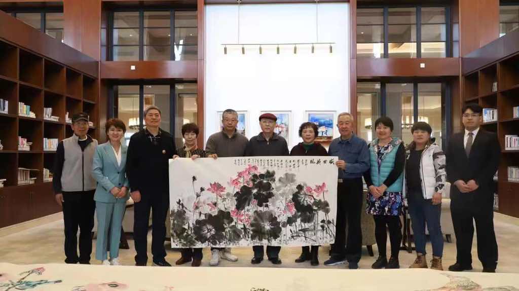 北京市东城区美术家协会系列采风活动在延庆举行 北京市东城区美术家协会系列采风活动在延庆举行