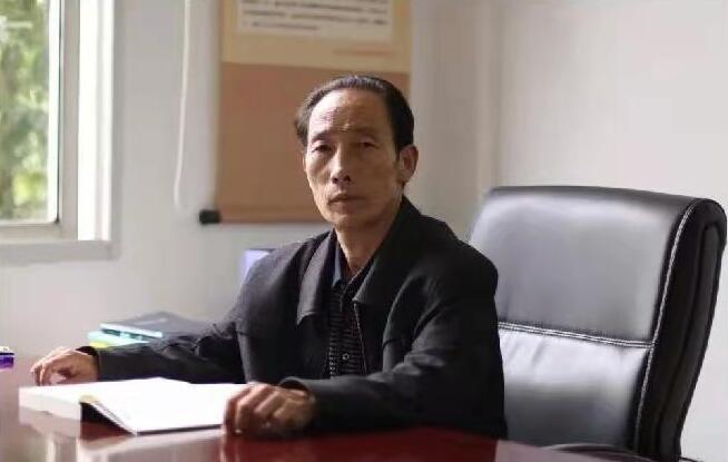华祥龙茶业创始人——中国茶痴董绍林 华祥龙茶业创始人——中国茶痴董绍林