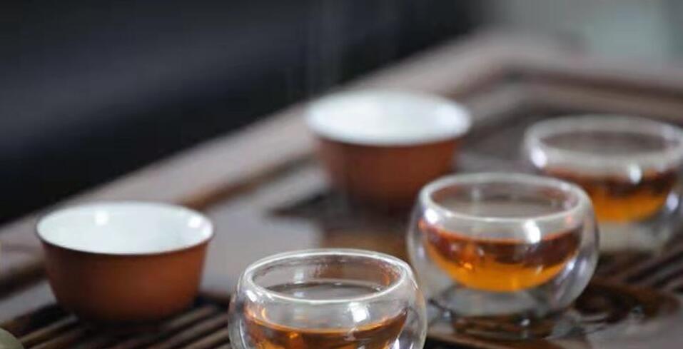 华祥龙茶业创始人——中国茶痴董绍林 华祥龙茶业创始人——中国茶痴董绍林