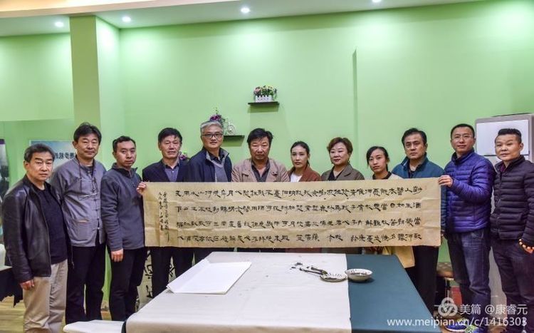 安阳市书画艺术研究会金融分会举行第九次书画笔会