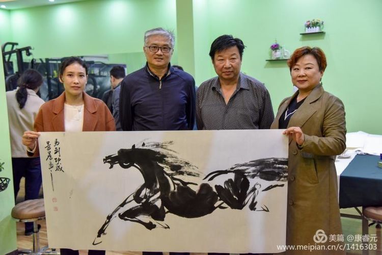 安阳市书画艺术研究会金融分会举行第九次书画笔会